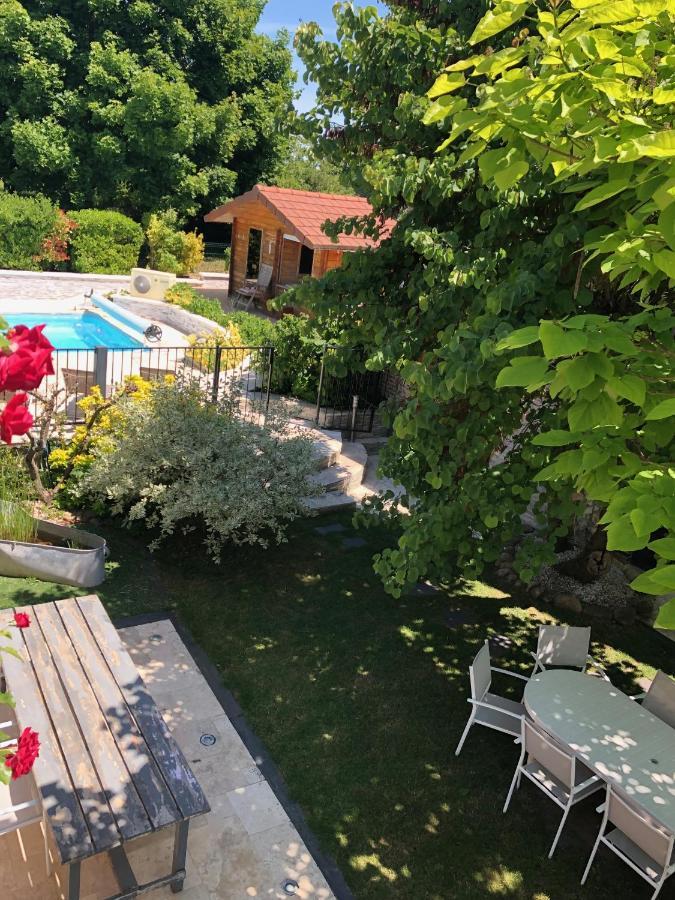 Bed and Breakfast Le Rouge & Blanc Saint-Maurice-le-Vieil Esterno foto