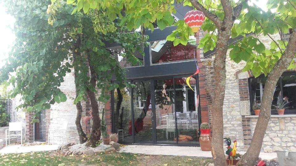 Bed and Breakfast Le Rouge & Blanc Saint-Maurice-le-Vieil Esterno foto