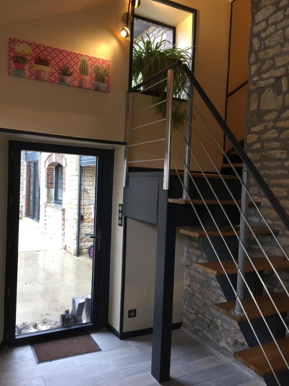Bed and Breakfast Le Rouge & Blanc Saint-Maurice-le-Vieil Esterno foto