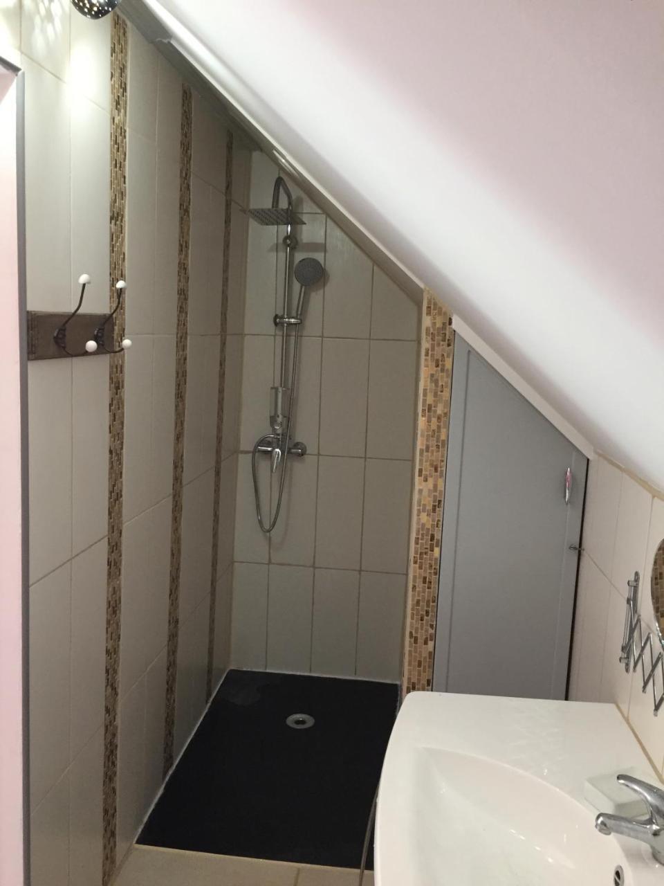 Bed and Breakfast Le Rouge & Blanc Saint-Maurice-le-Vieil Esterno foto