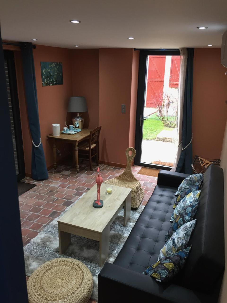 Bed and Breakfast Le Rouge & Blanc Saint-Maurice-le-Vieil Esterno foto
